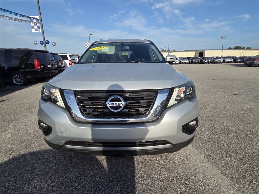2020 Nissan Pathfinder SV's photo