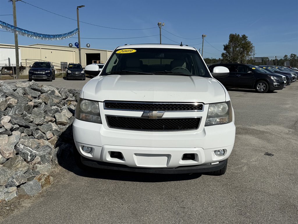 2009 Chevrolet Suburban's photo