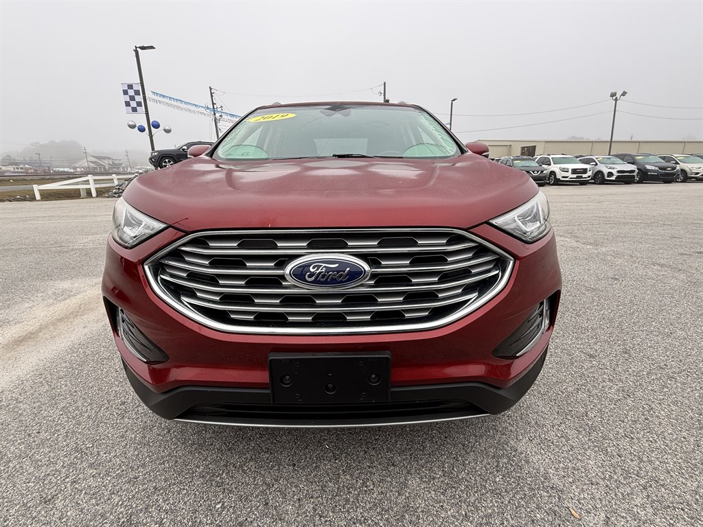 2019 Ford Edge SEL's photo
