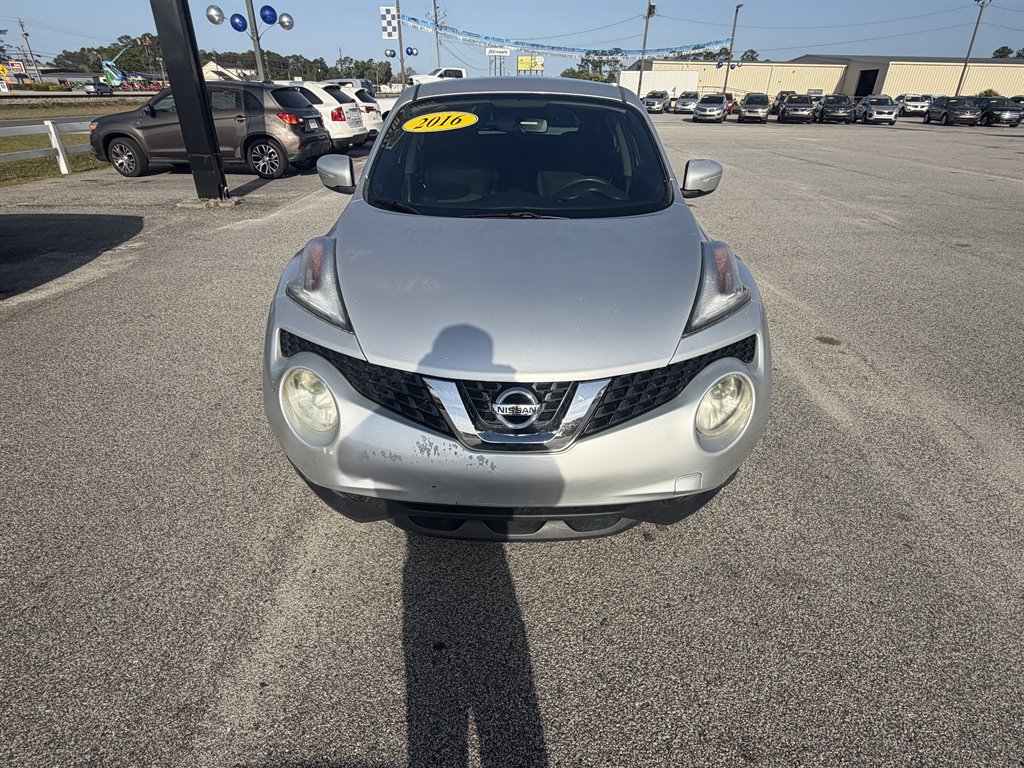 2016 Nissan Juke S FWD CVT's photo