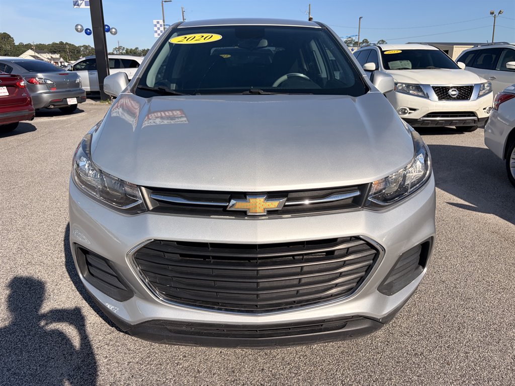 2020 Chevrolet Trax LS's photo