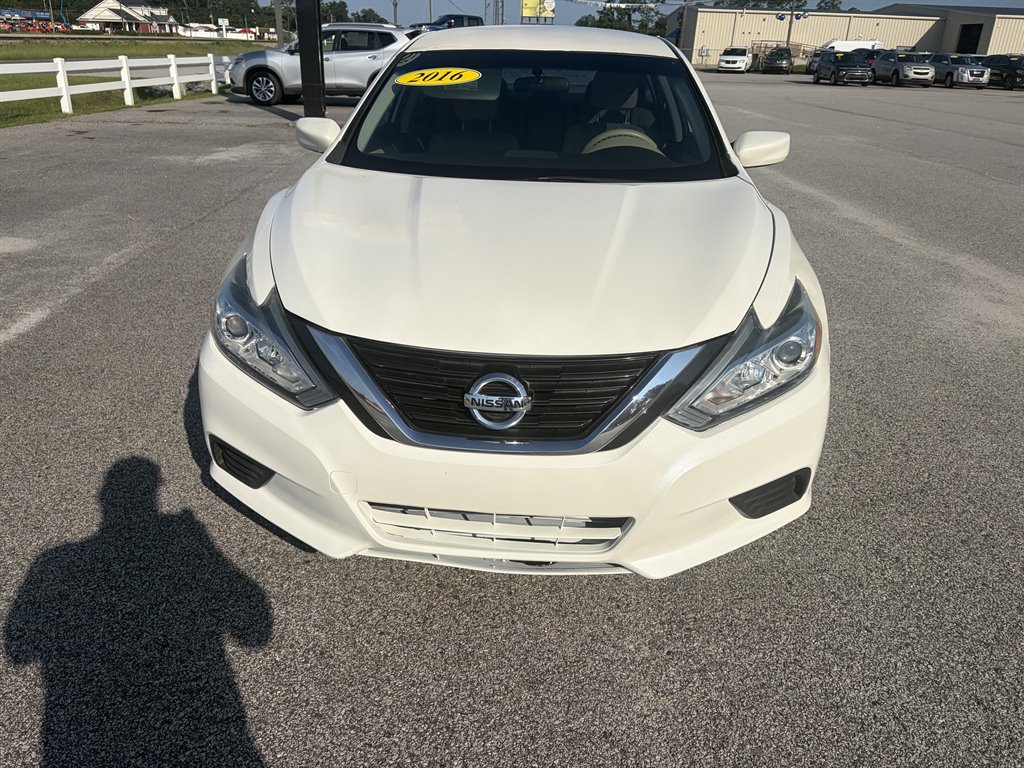 2016 Nissan Altima 2.5 S's photo