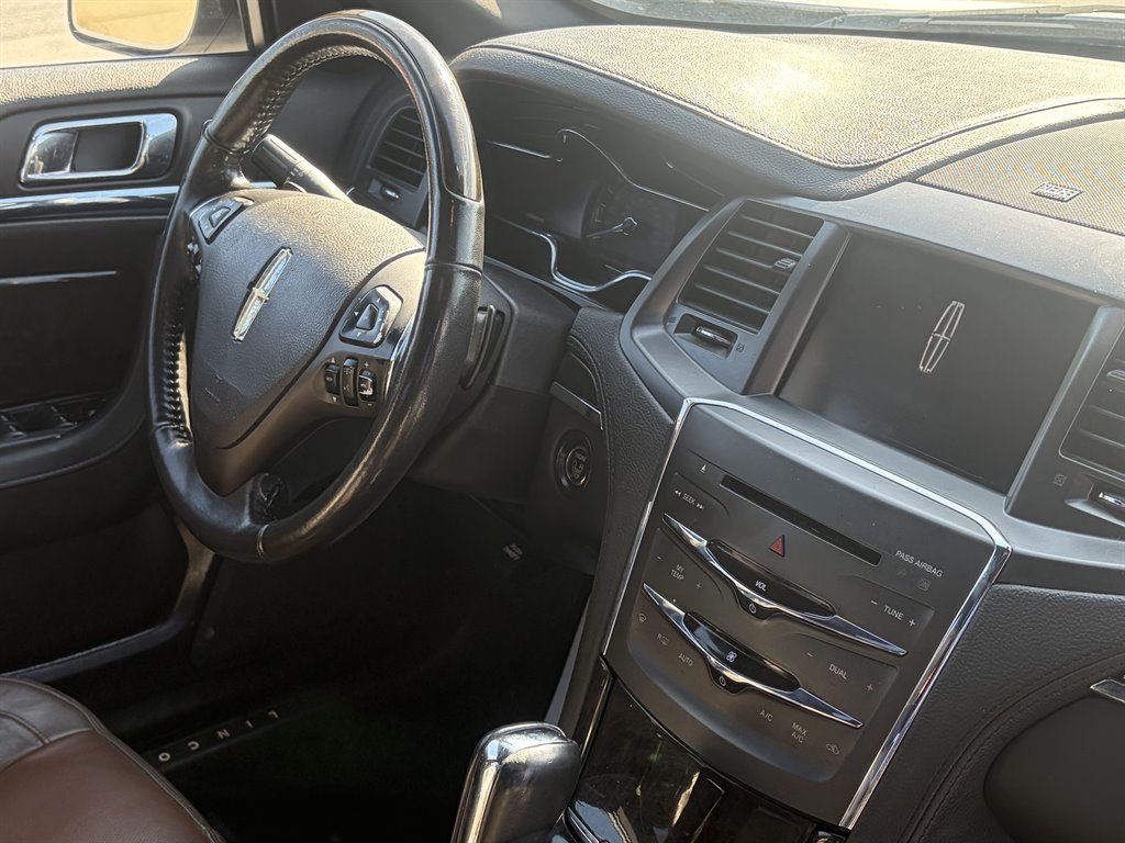 2013 Lincoln MKS FWD's photo
